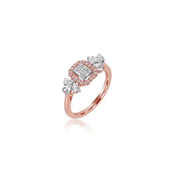Women's Diamond Ring