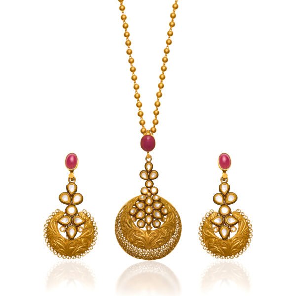 Gold Pendant Set