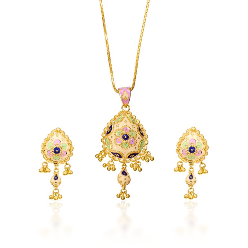 Gold Pendant Set