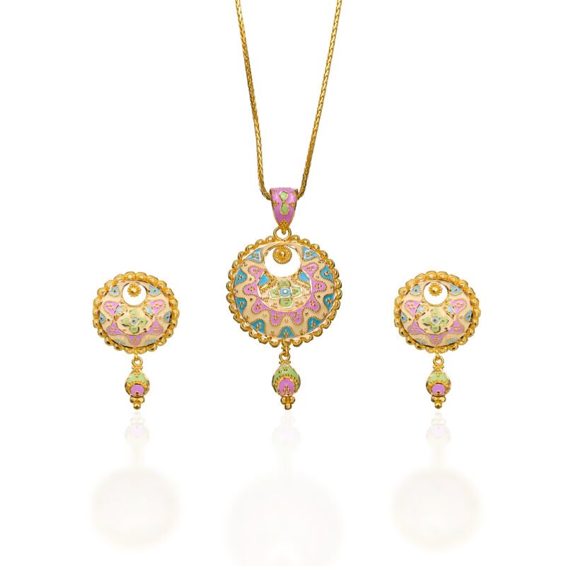 Gold Pendant Set