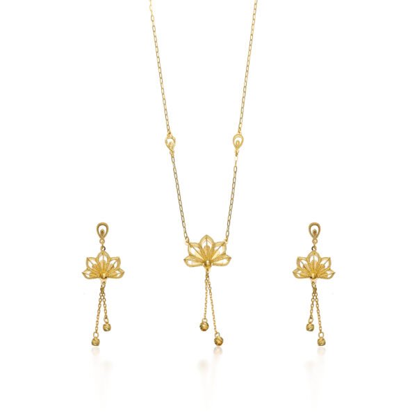 Gold Necklace Set