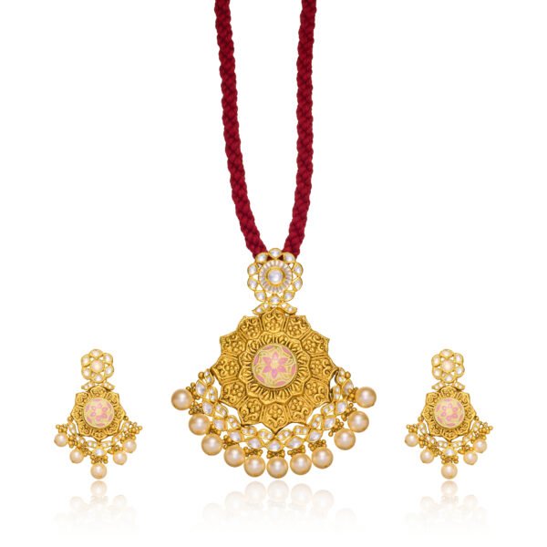 Gold Pendant Set
